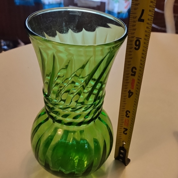 Vintage Indiana Glass ILLUSIONS Pattern GREEN Optic with 3 Rings Design Vase - Picture 3 of 8